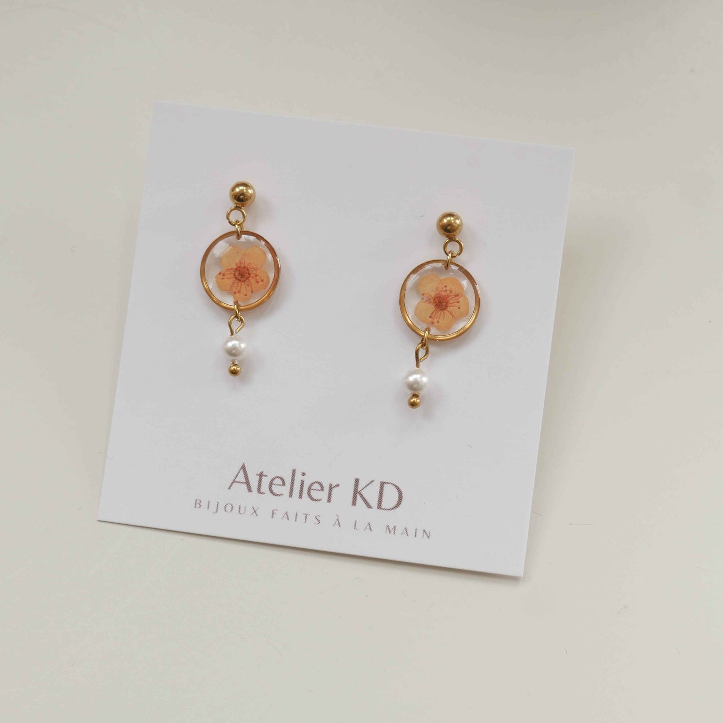 Boucles d'oreilles Perla - spirées oranges - petit rond 12mm