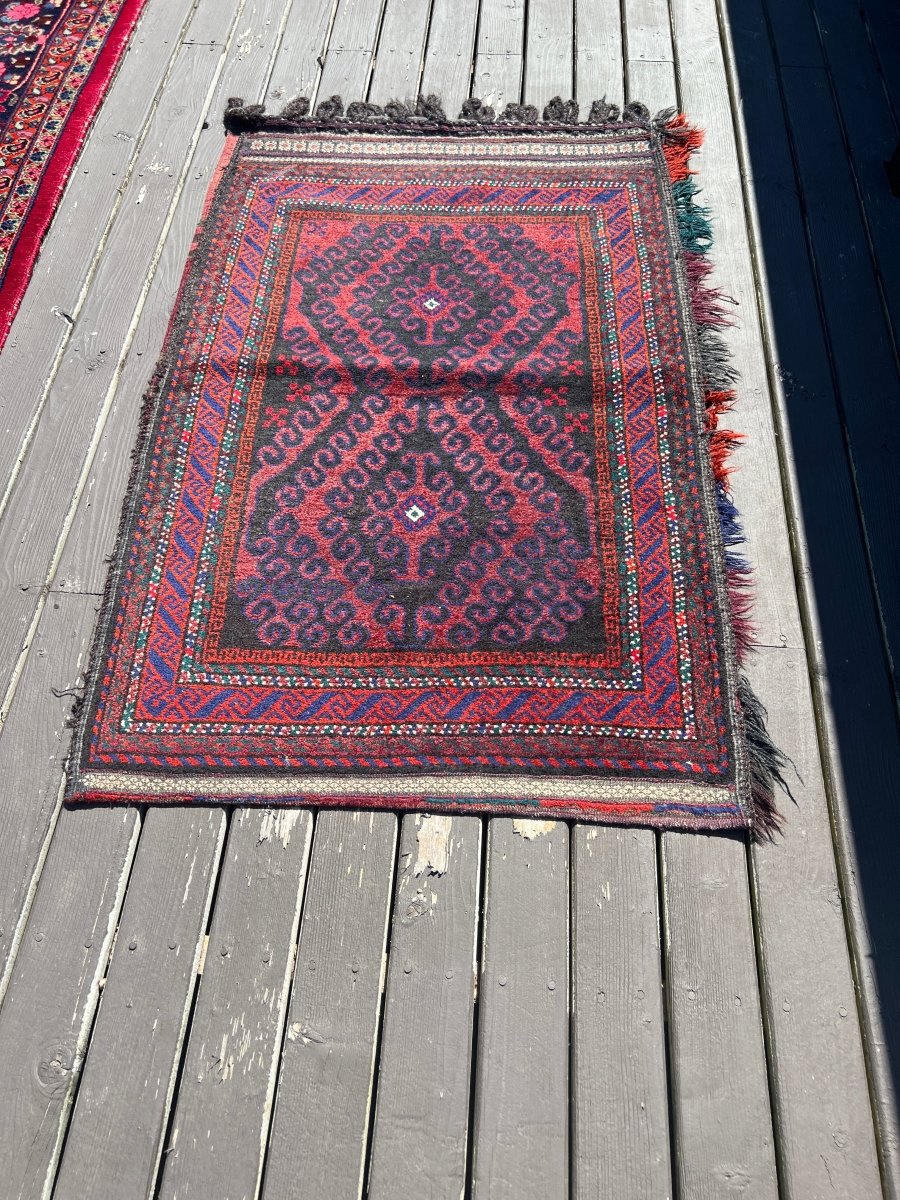 Antique Baluch Saddlebag | 2' 7" x 3' 11"