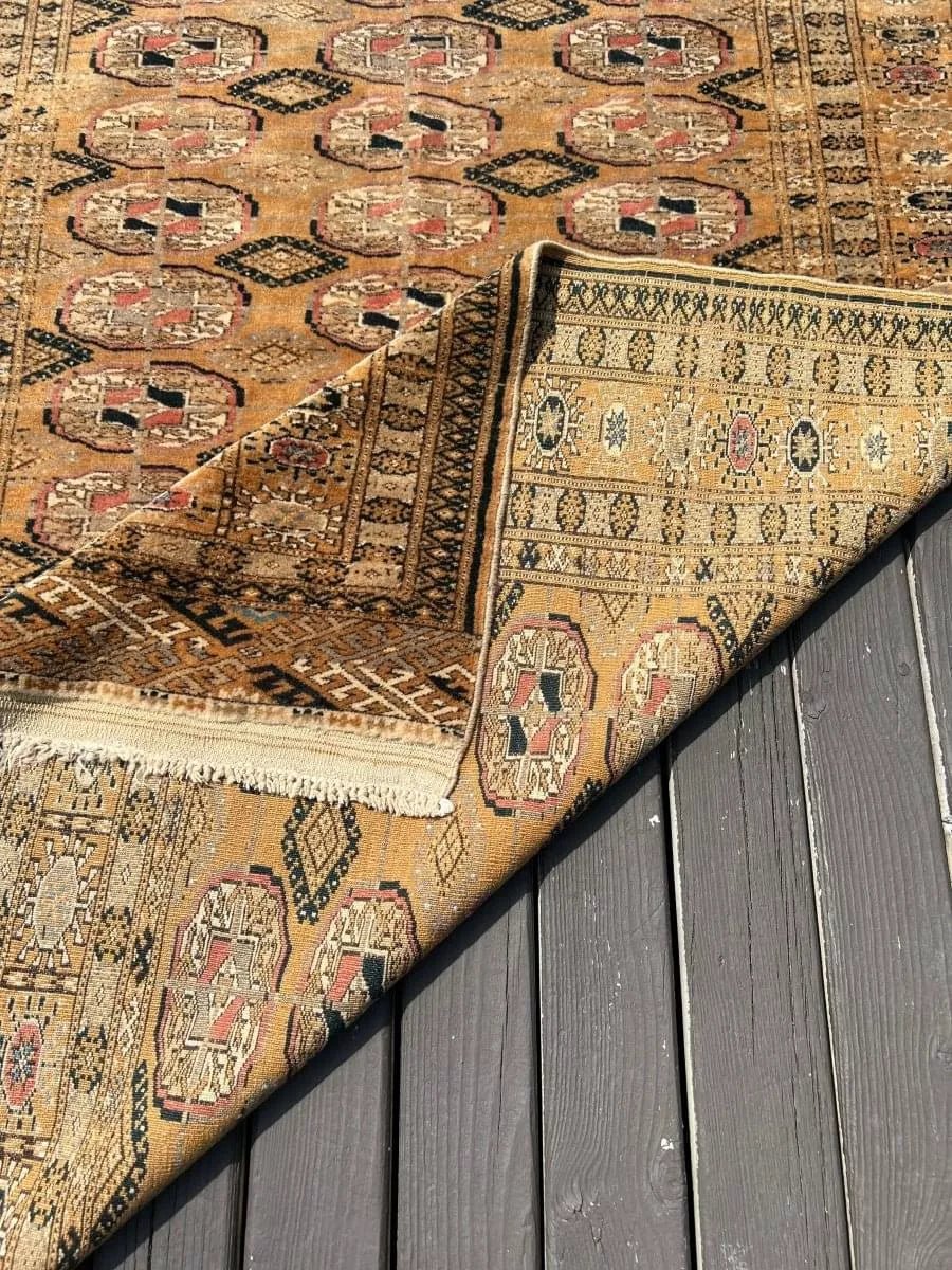 Nabat | 5' 10 x 3' 10" | Vintage Tekke Rug