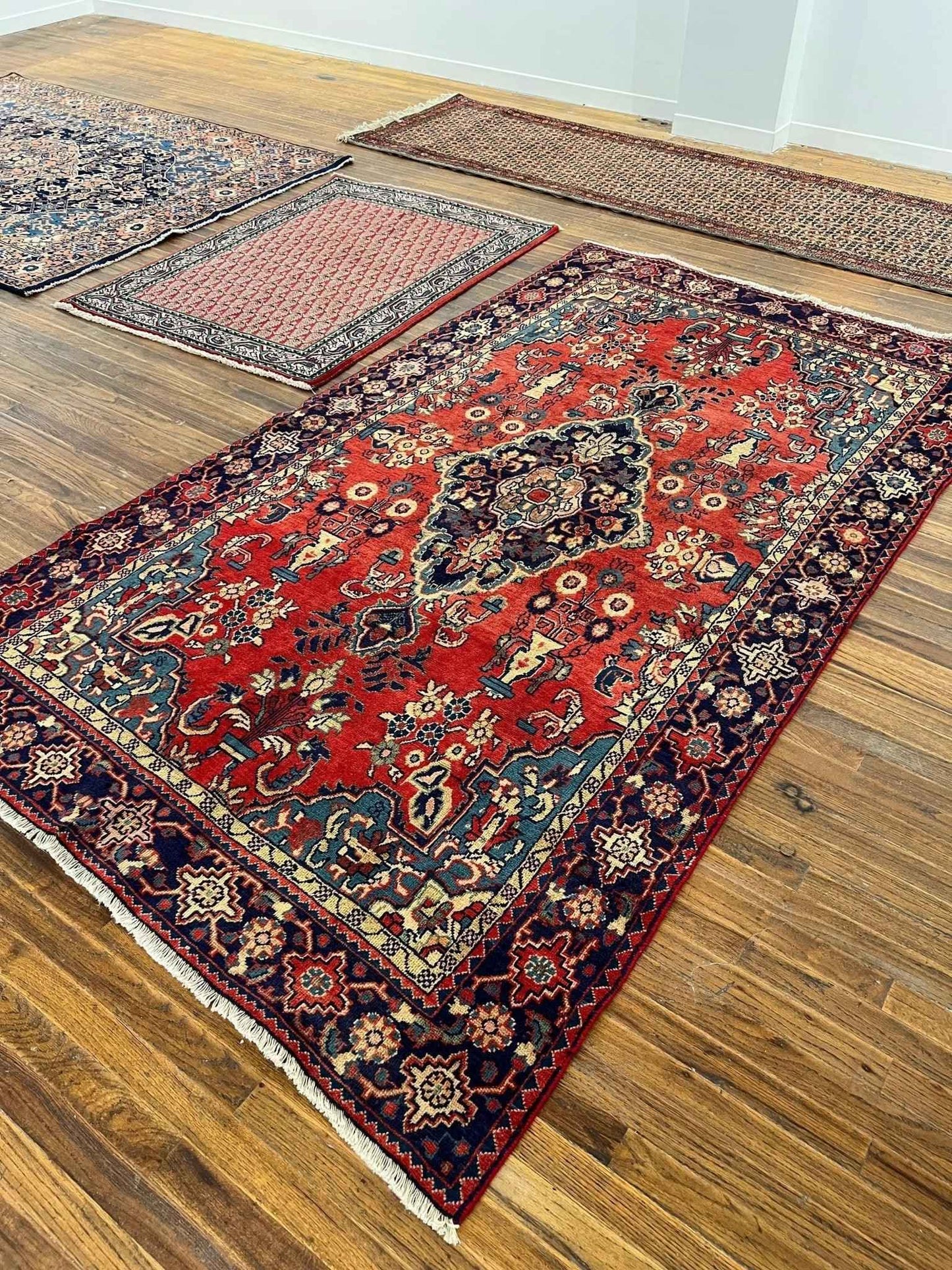 Persian Mahal Rug | 8’ 9” x 4’ 11”