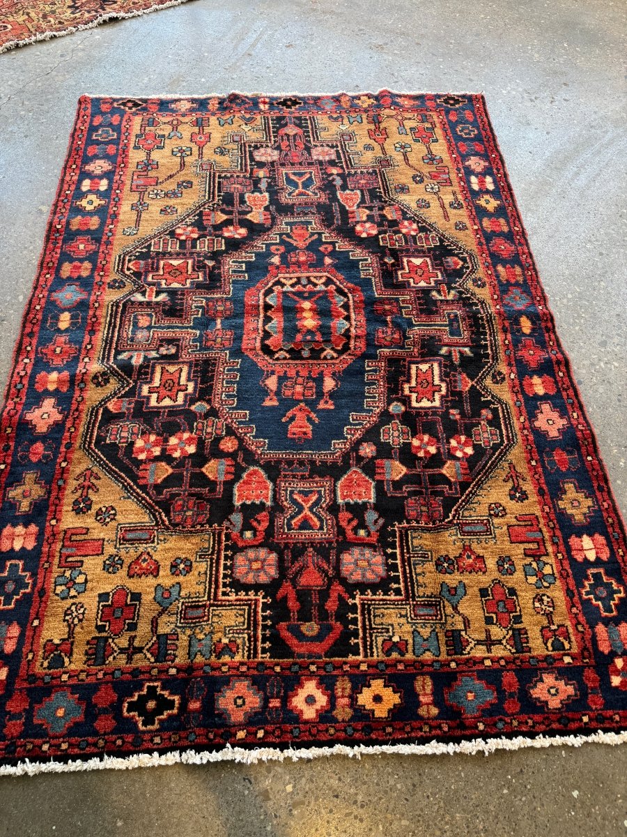 Persian Nahavand Rug | 4' 6" x 6' 6"