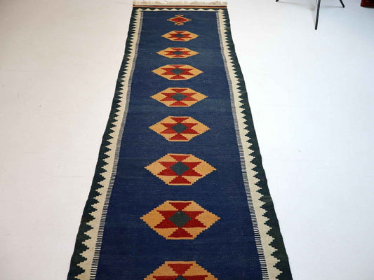 Persian Shiraz kilim Runner | 2' 8" x 9' 7"