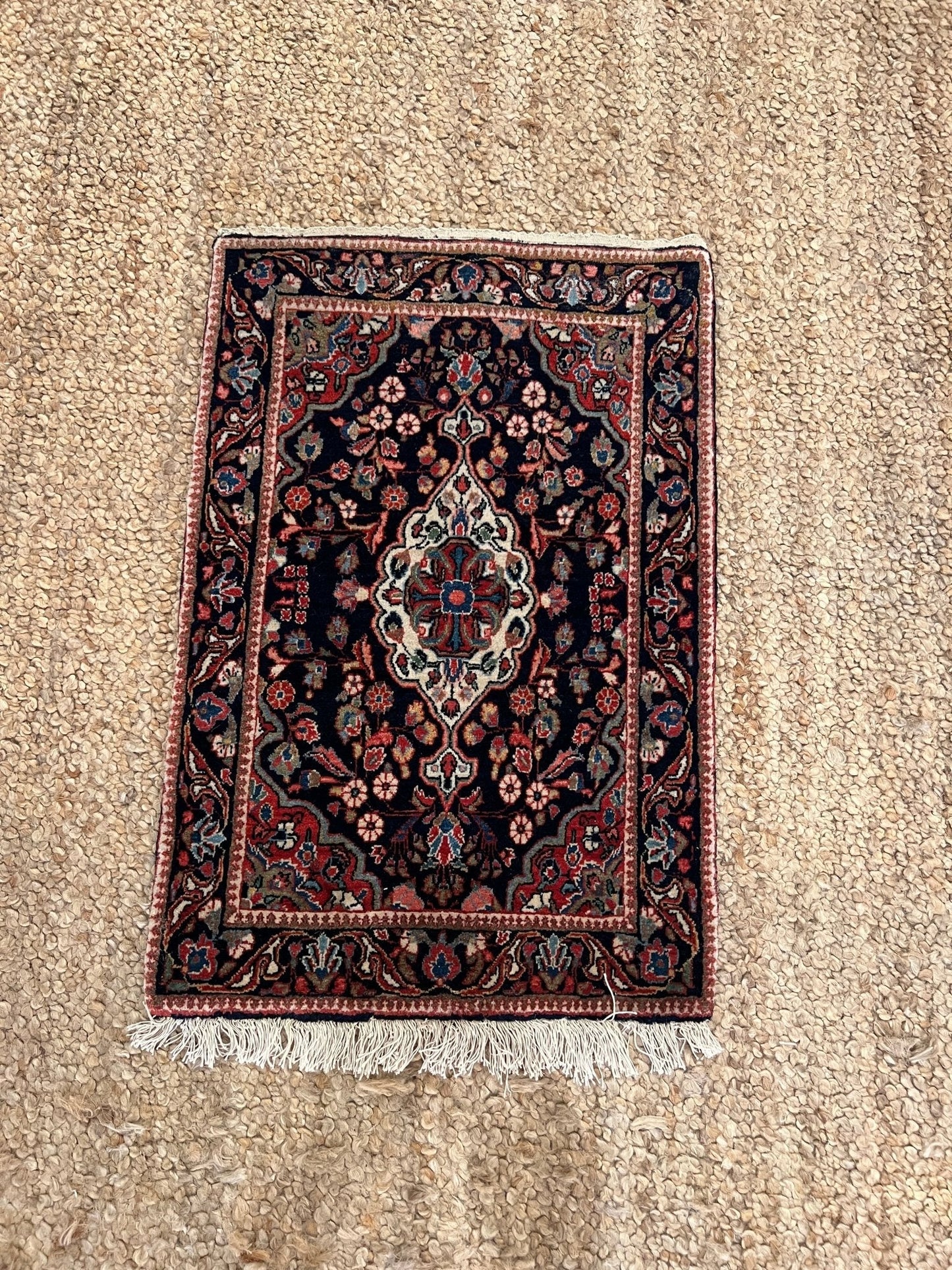 Sarouk | 3' 8" x 2' 2"