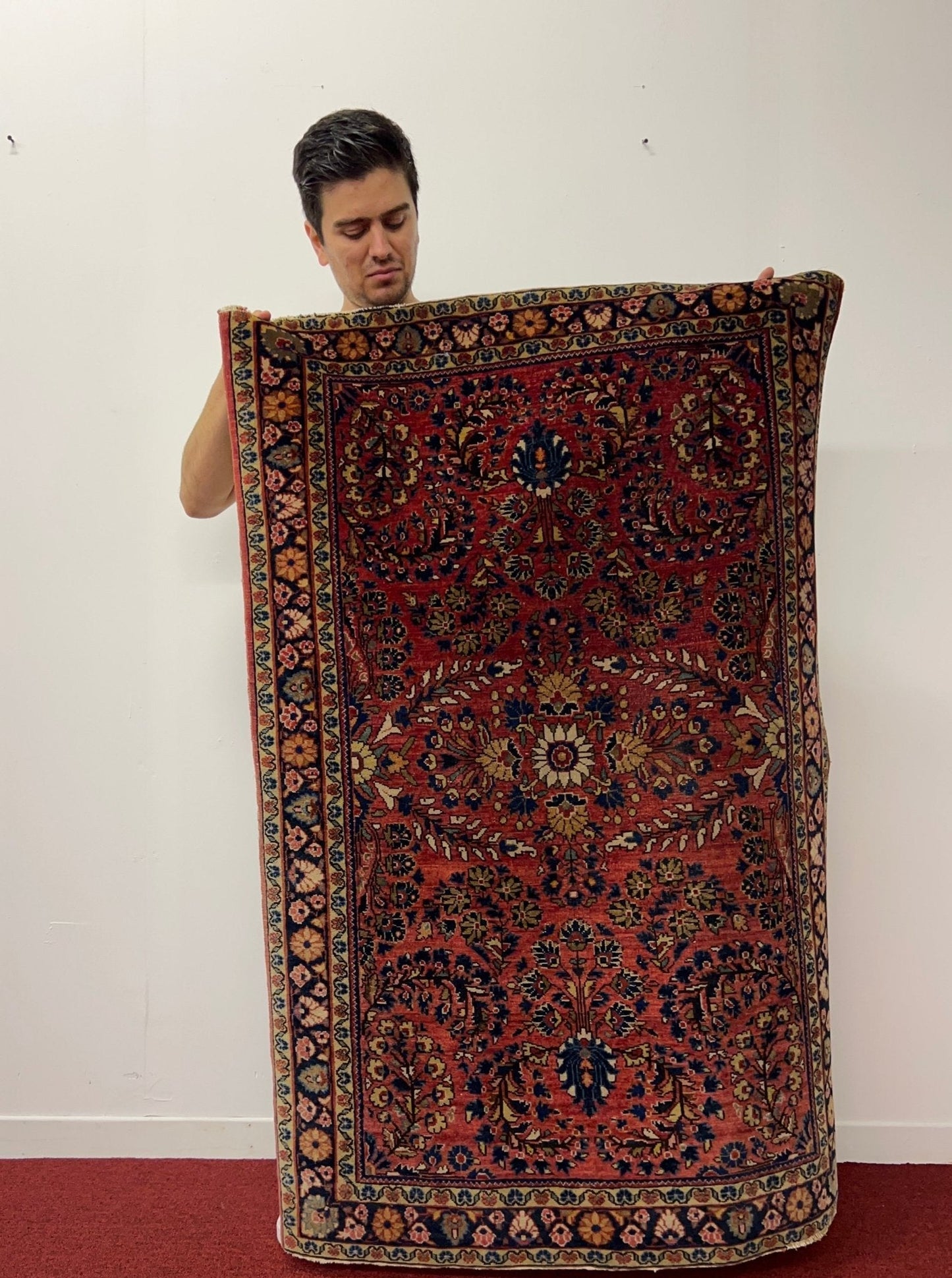 Sarouk | 4' 11" x 3' 3"