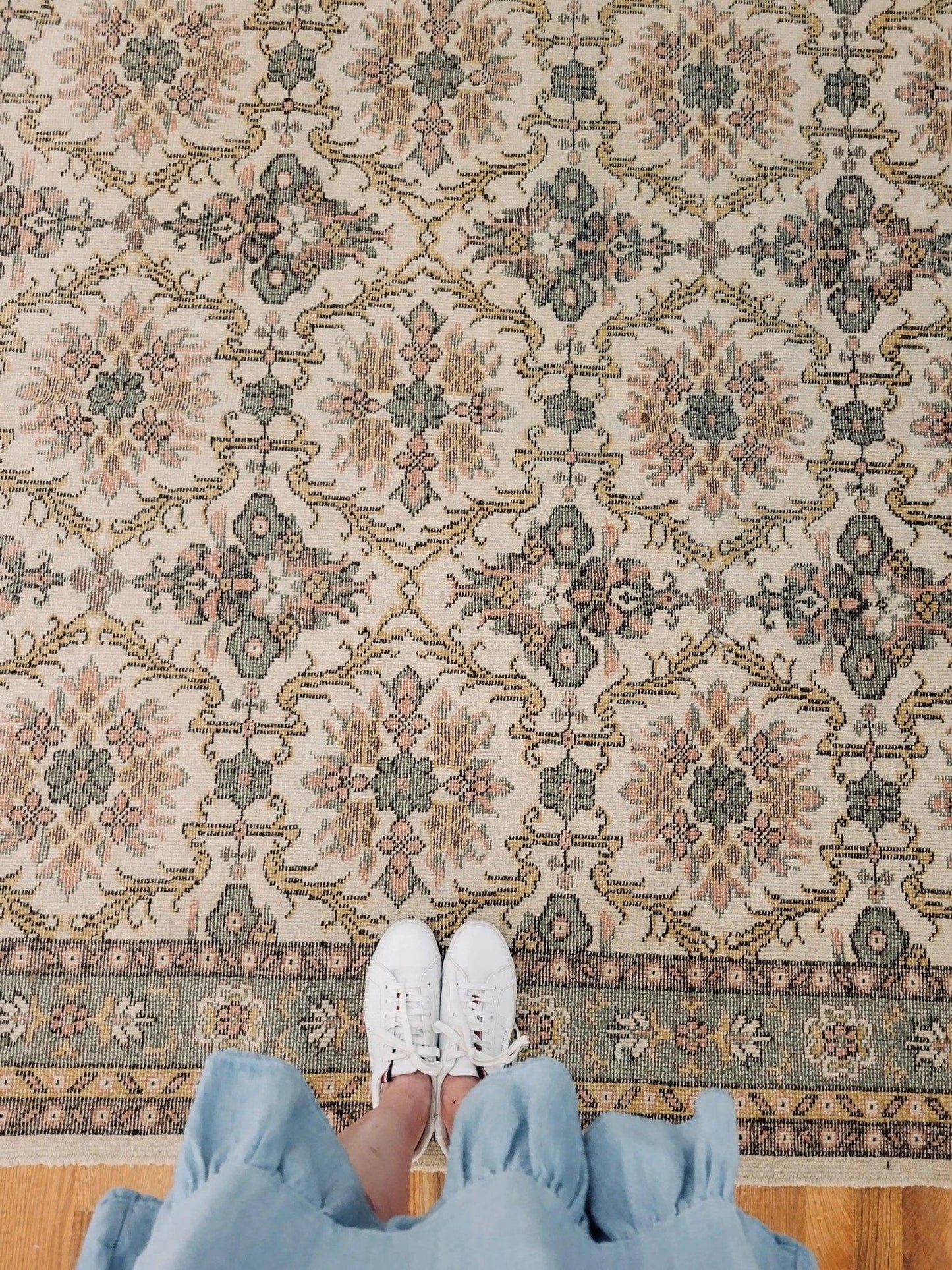 Vintage Turkish Oushak Rug | 9' 9" x 6' 1"