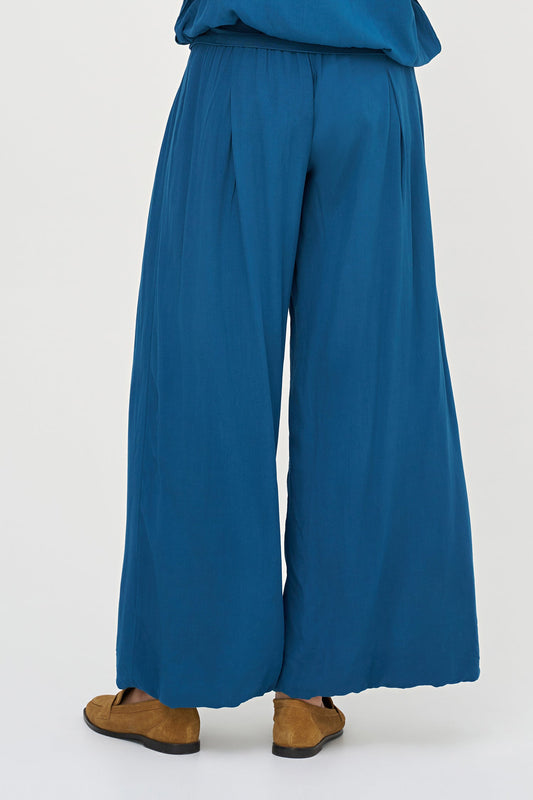 Women's Woven Pull-On Pants