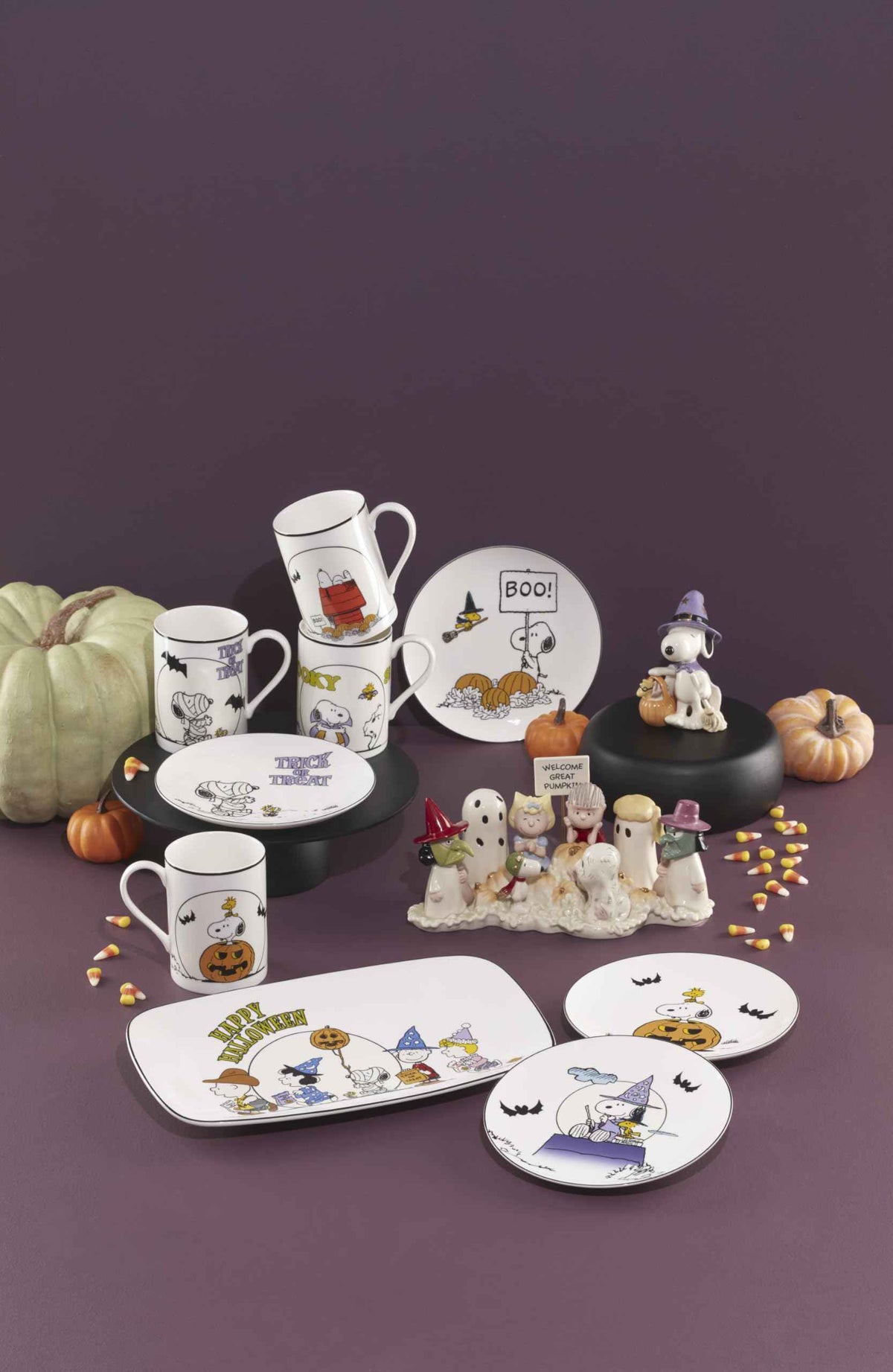 Lenox Peanuts Snoopy Bewitching Treats Halloween Figurine, 4.38-in