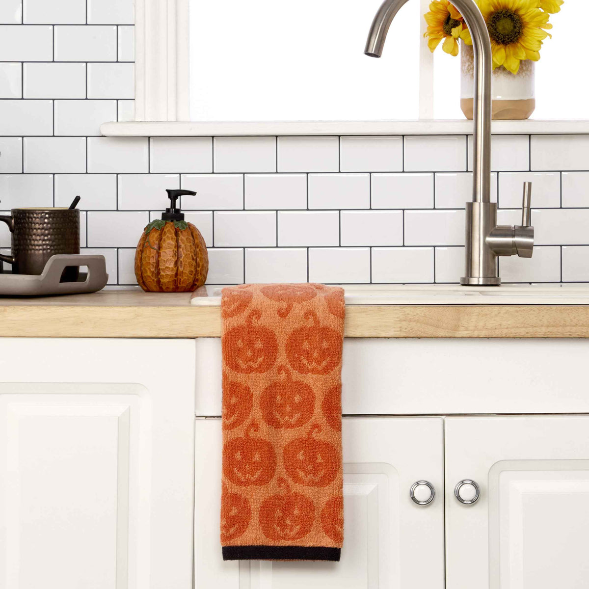 SKL Home Halloween Jack O Lantern Hand Towel 2 pc Set for Bath/Kitchen/Bar & Gift