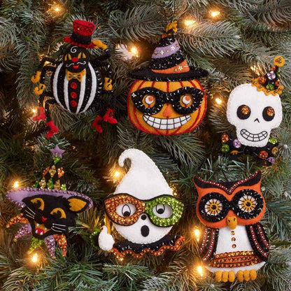 Bucilla 89276E Felt Applique Ornament Kit, Vintage Halloween, Set of 6