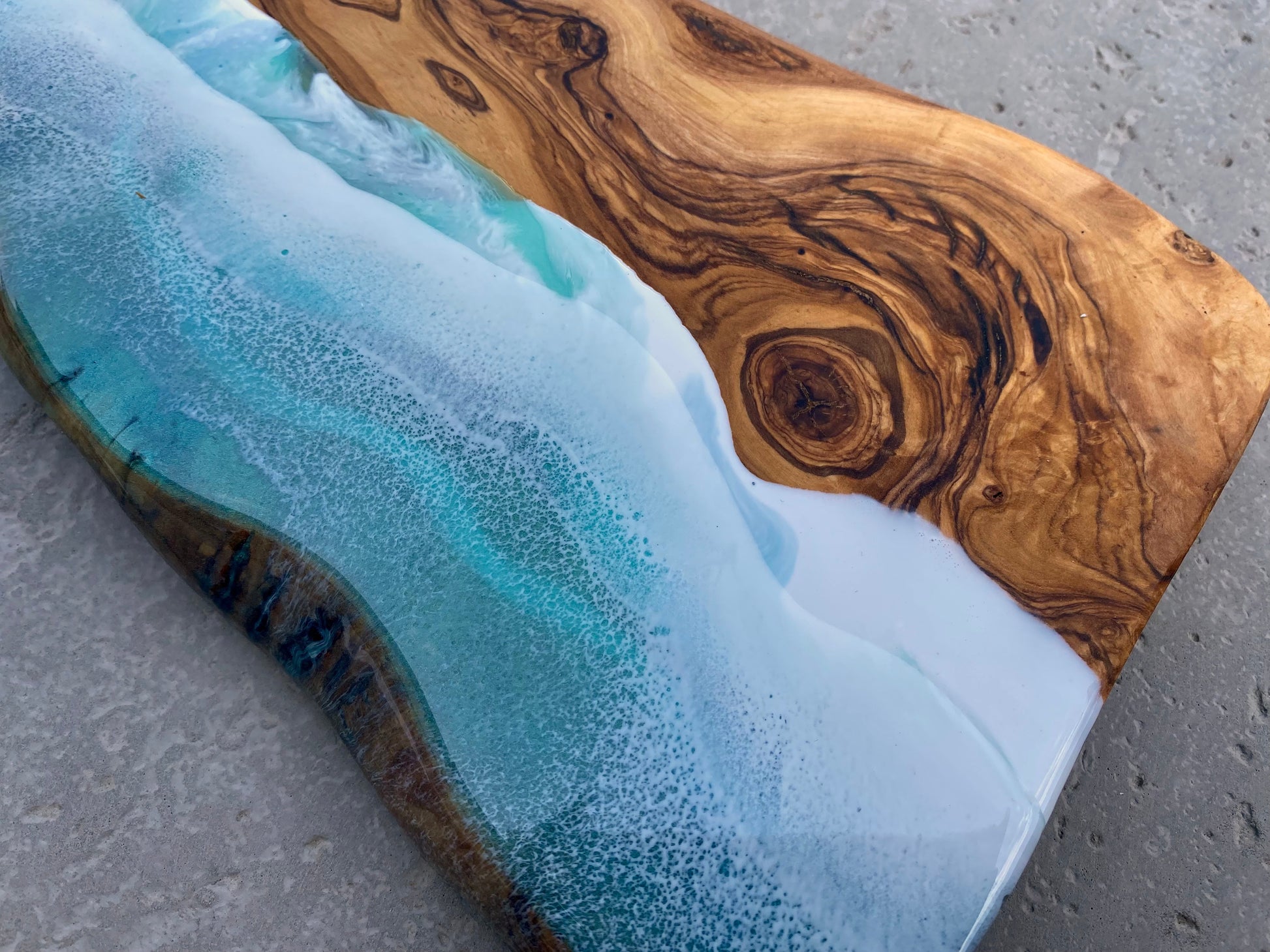 Olive Wood Charcuterie Board - AURABAGS SHOP