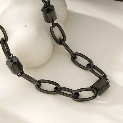 AKELLO BLACK: Black Carbon Power Chain