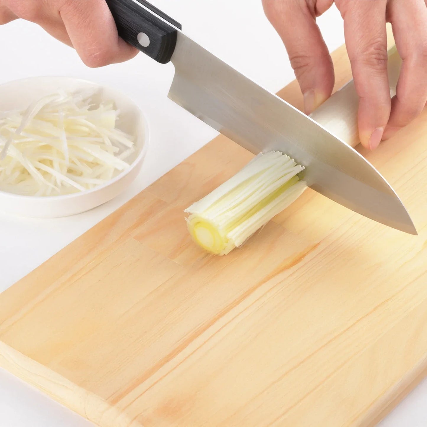 Eatoco Saku ねぎカッター – 日本産ステンレス製繊維質野菜用調理器具