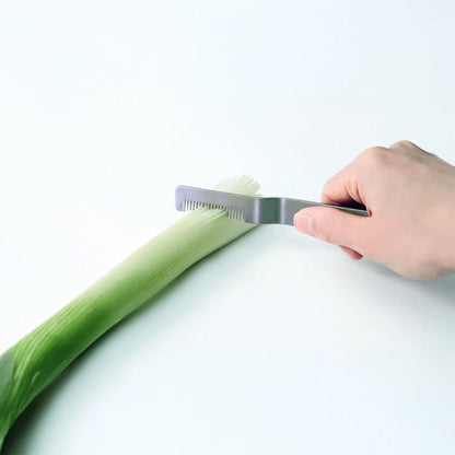 Eatoco Saku ねぎカッター – 日本産ステンレス製繊維質野菜用調理器具