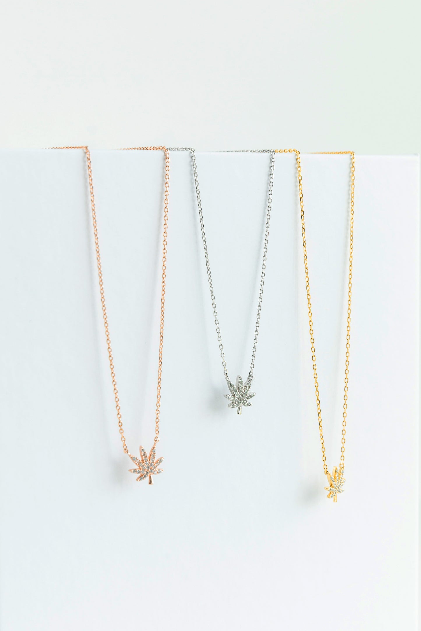ROSE GOLD CANNABIS LEAF NECKLACE