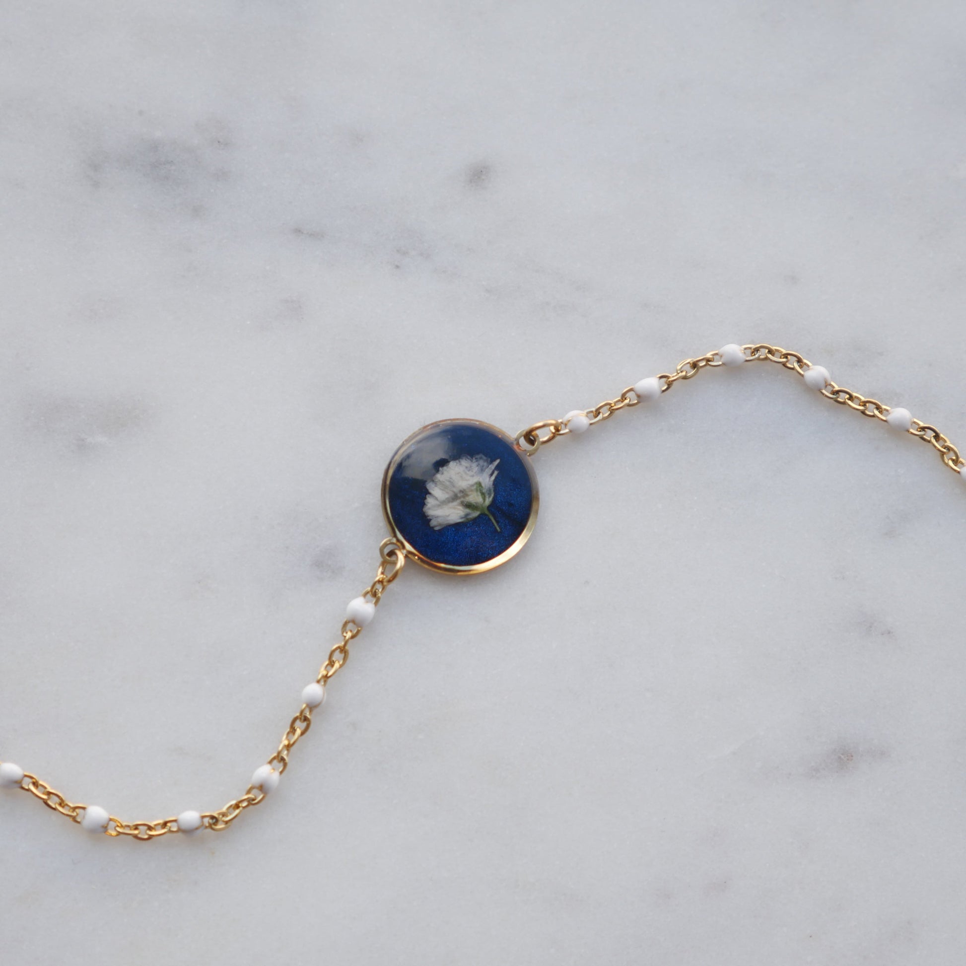 Bracelet Céleste - gypsophile - rond et chaine blanche