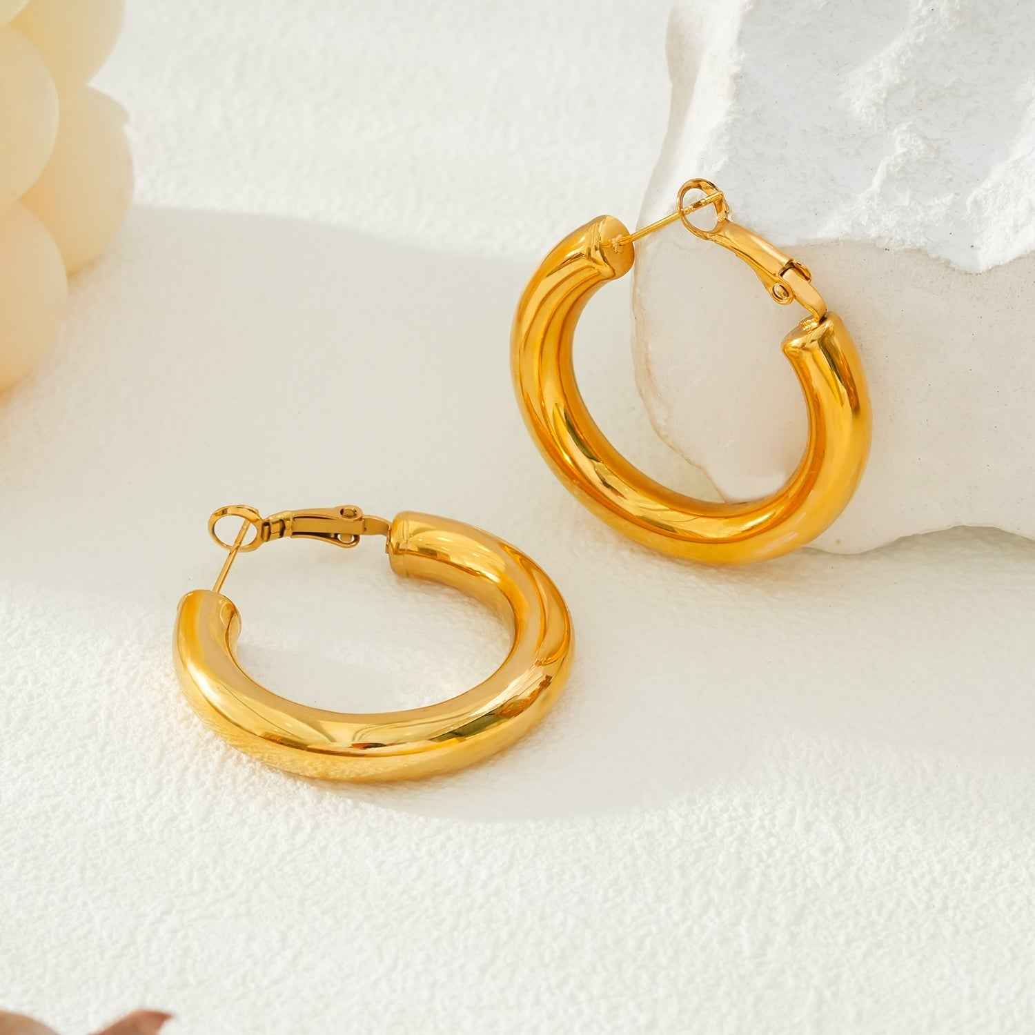 DERIVIER Gold: Semi-Wide Essential Hoop Earrings (3.5cm)