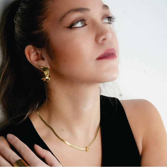 AGULHAS Gold: Celestial Elegance - Snake Skin Chain Necklace with Zirconia Embedded Star Charm