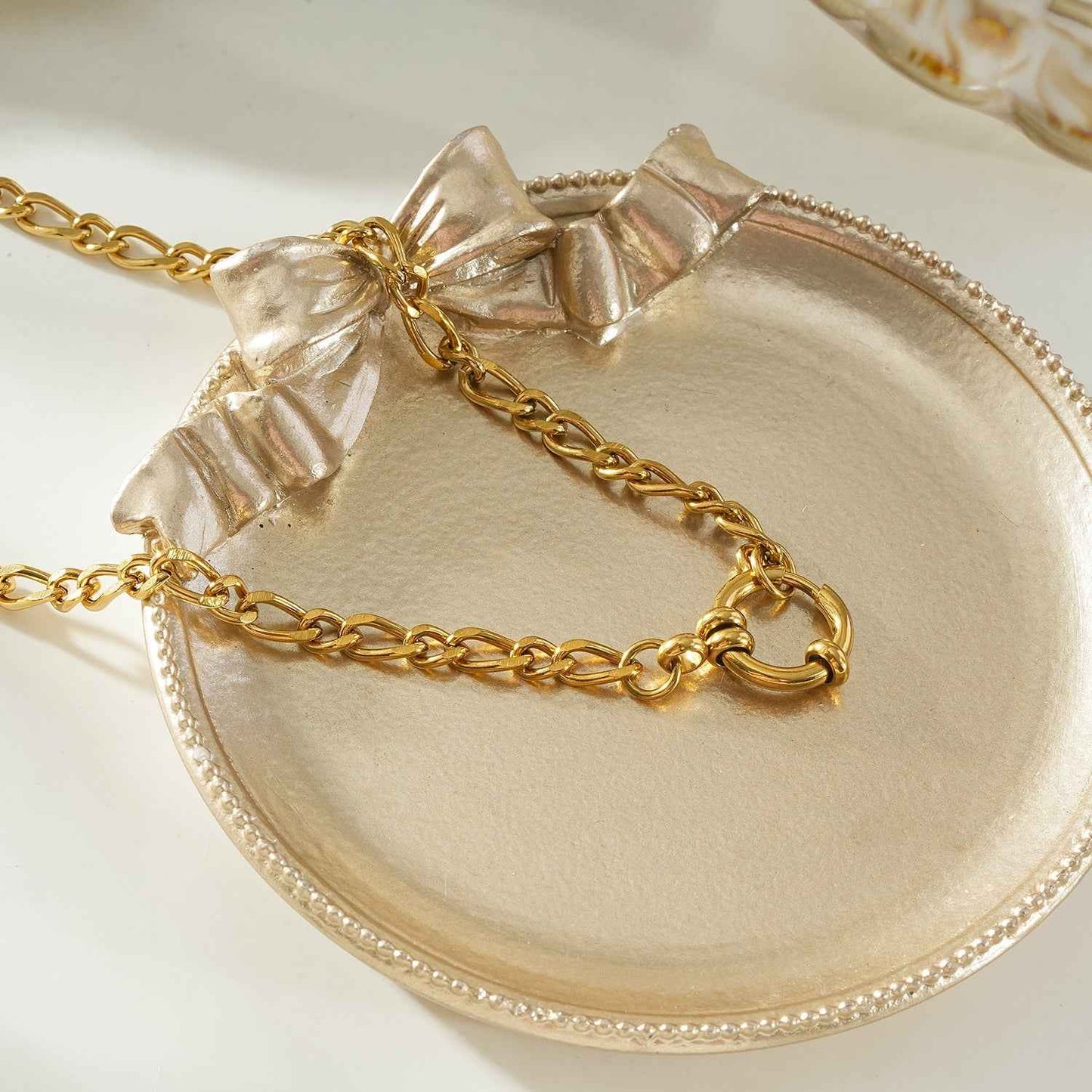 MALAIKA Gold: Chunky Mixed Link Chain Necklace with Hoop Pendant