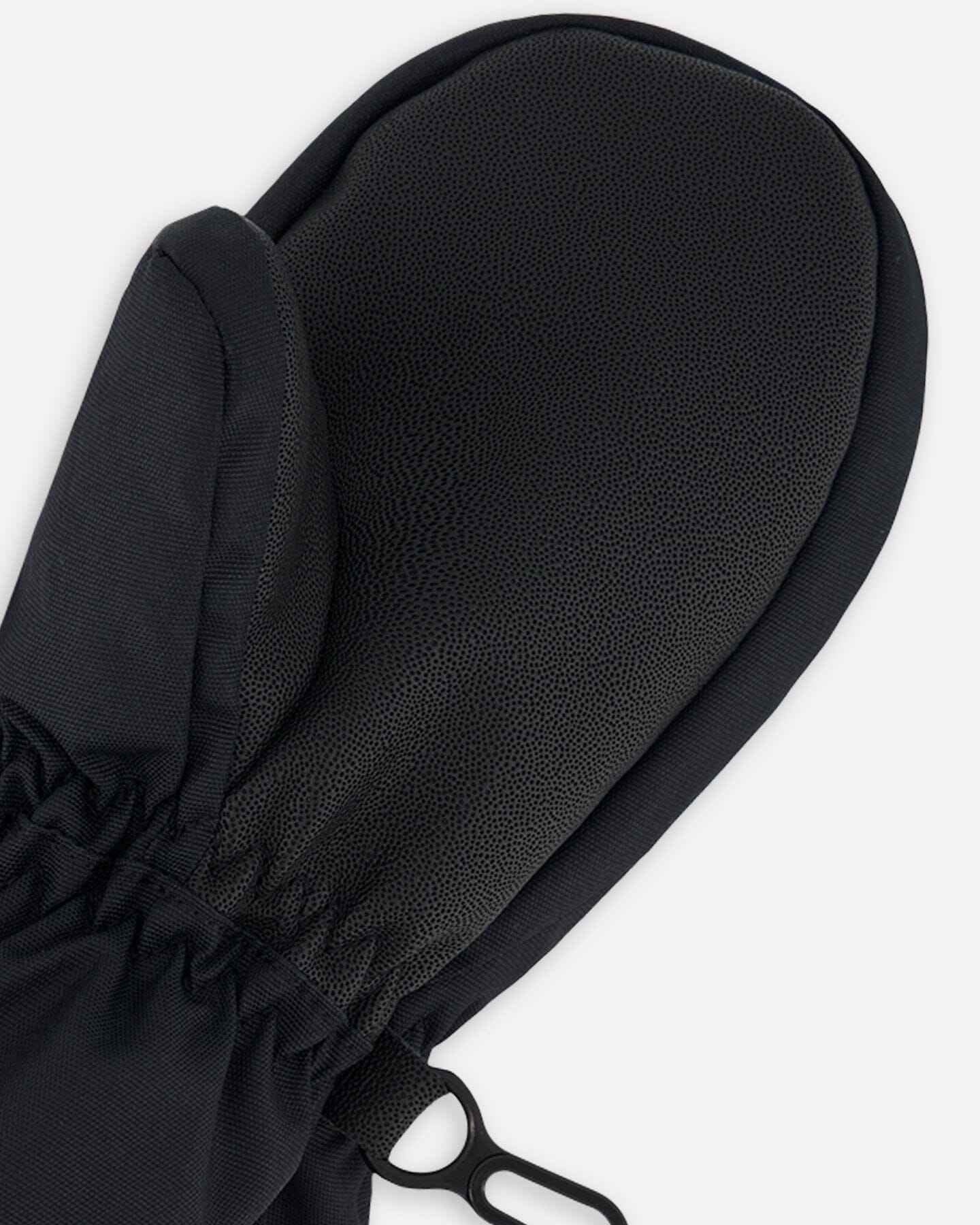 Winter Mittens Play Black