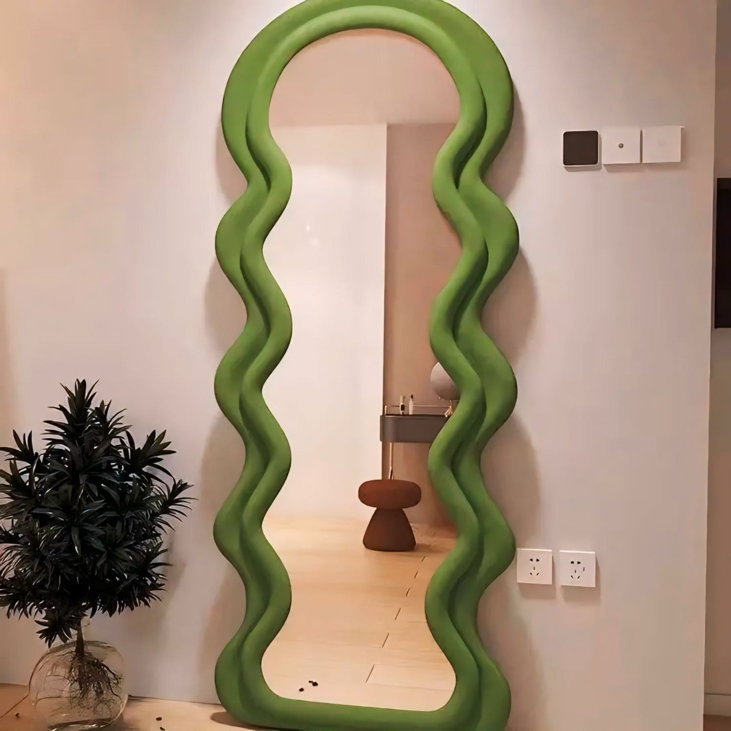 Yuzo Mirror