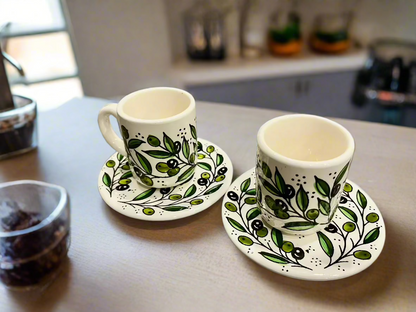 Handgemachte Keramik-Espressotasse mit Untertasse