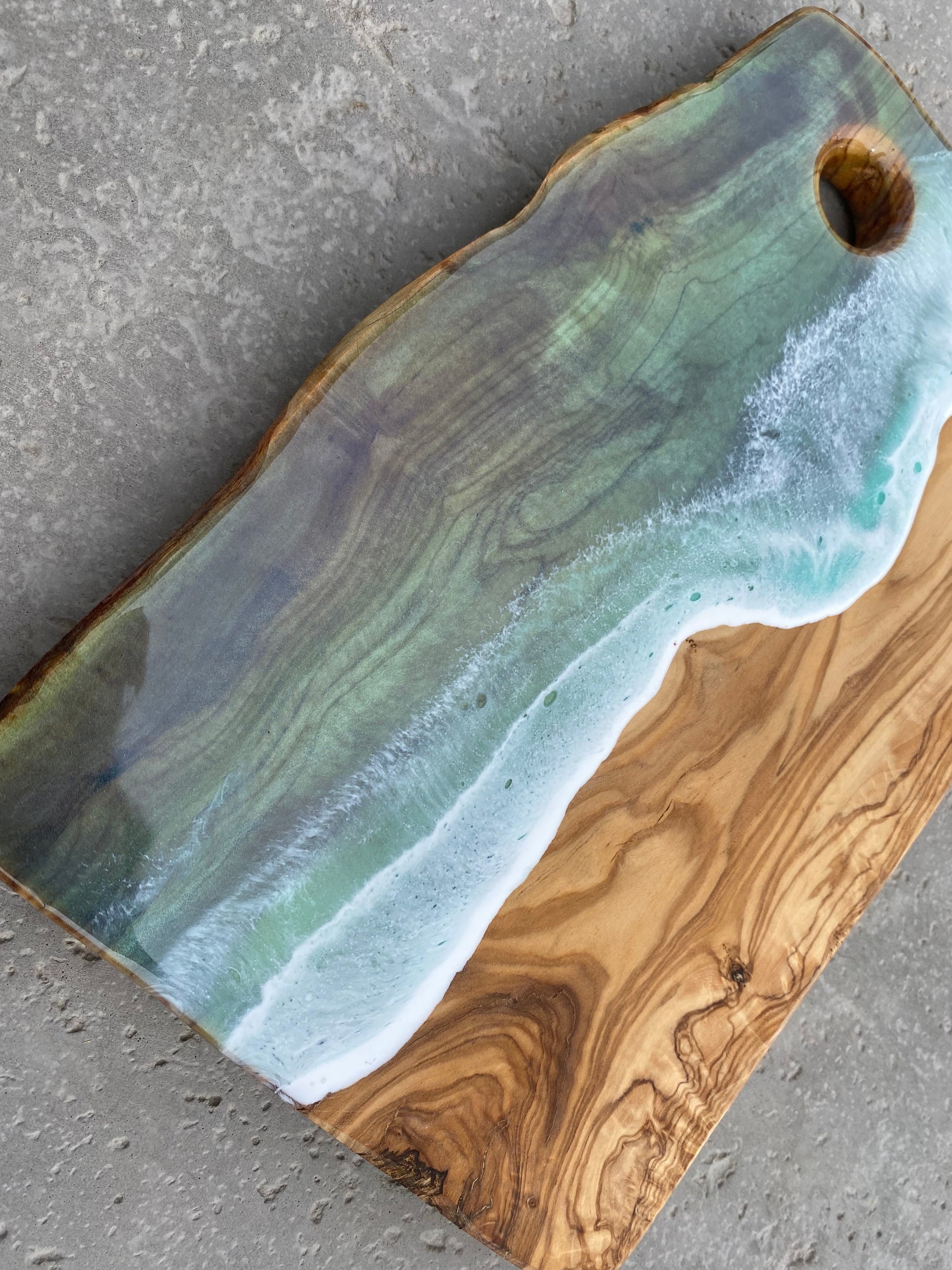 Olive Wood Charcuterie Board - AURABAGS SHOP