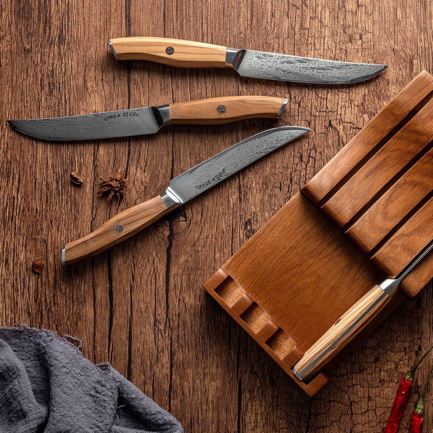 Ginza Steel AMELIA Five – 4-Piece VG10 Damascus Steel Steak Knife Set with Wood Block