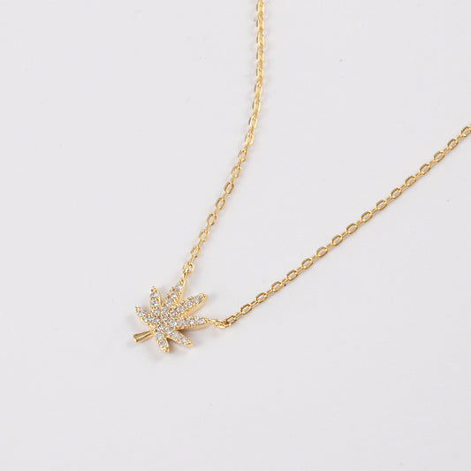 18K GOLD CANNABIS LEAF NECKLACE