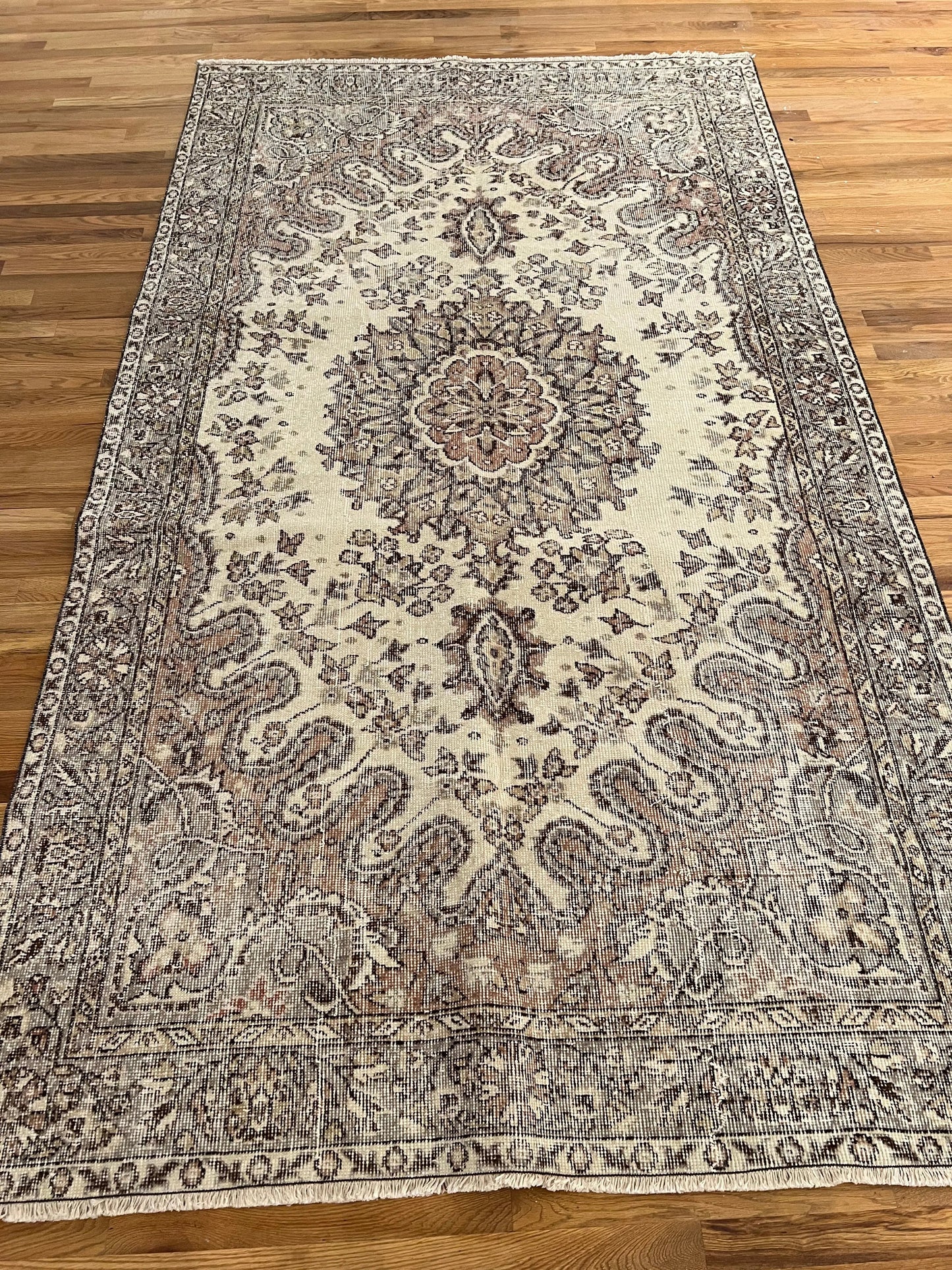 Vintage Turkish Oushak Rug | 9’ 4” x 5’ 5”