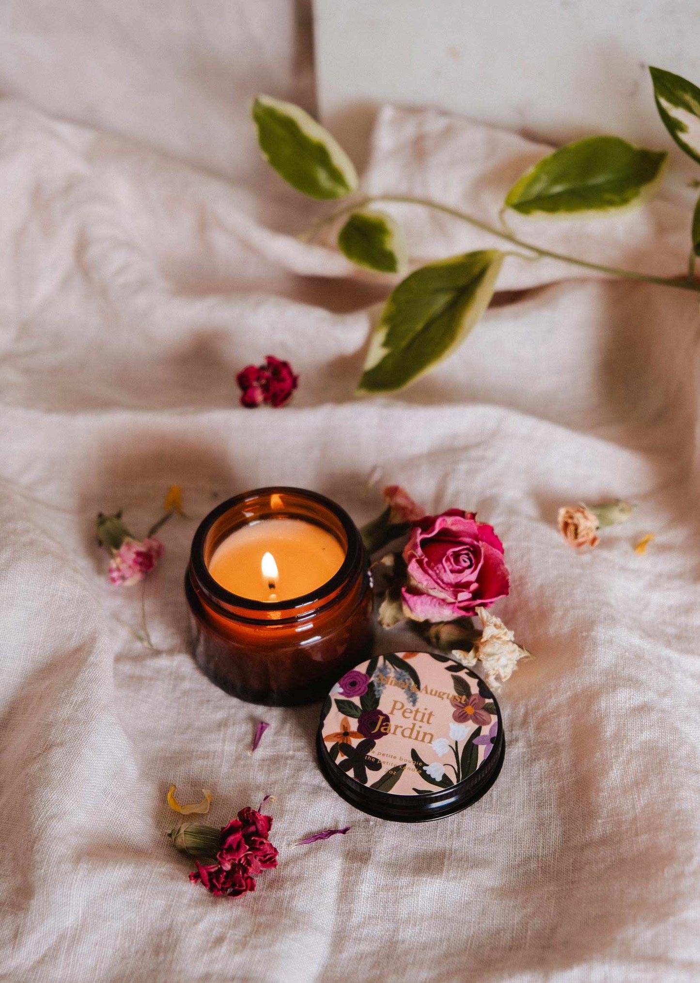 Petit Jardin – 2 oz Soy Candle