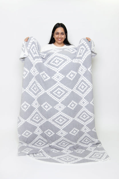 Grey & White Diamond Mosaic Print Extended Throw