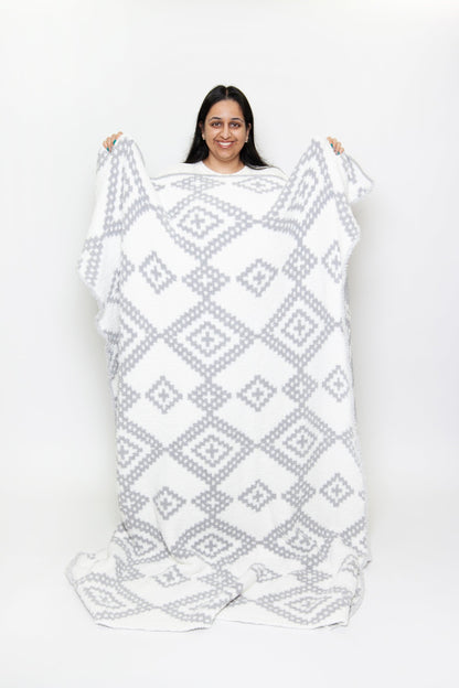 Grey & White Diamond Mosaic Print Extended Throw