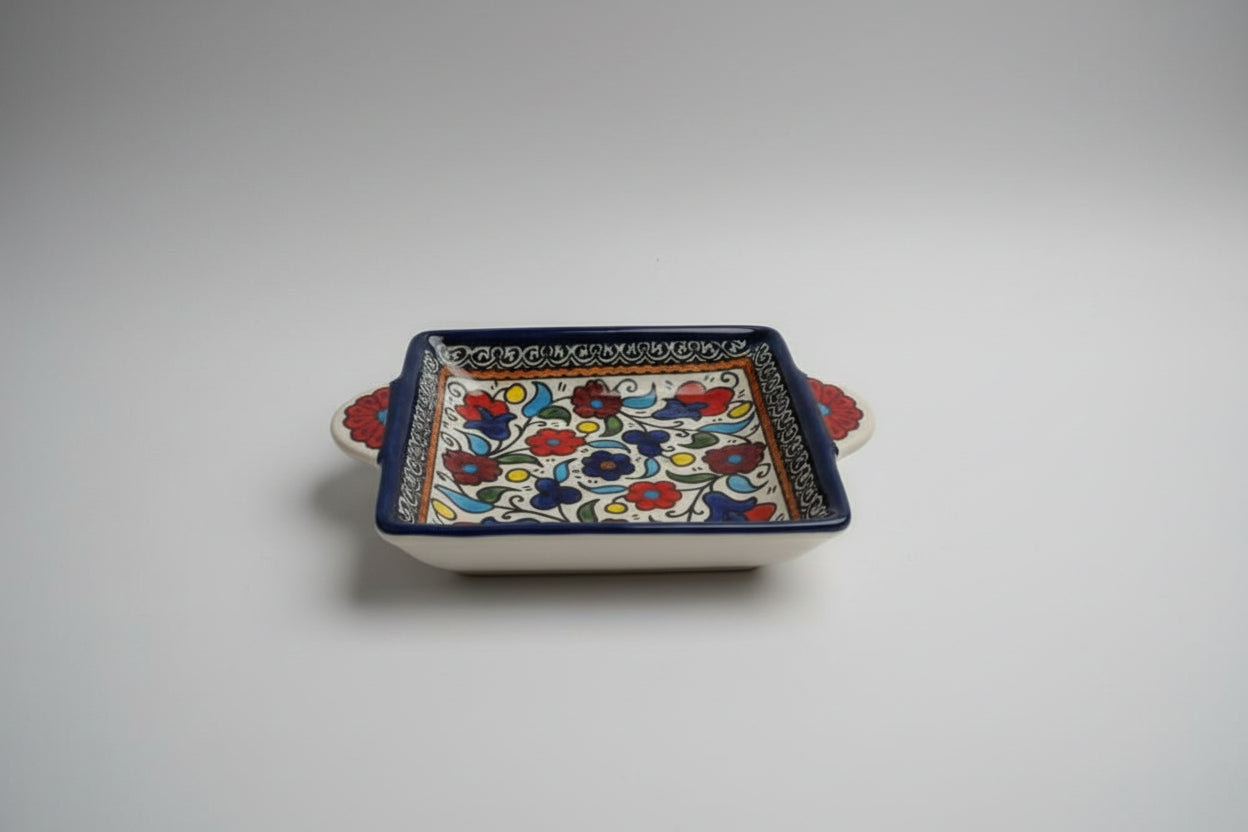 Handgefertigter quadratischer Keramikteller mit Griff