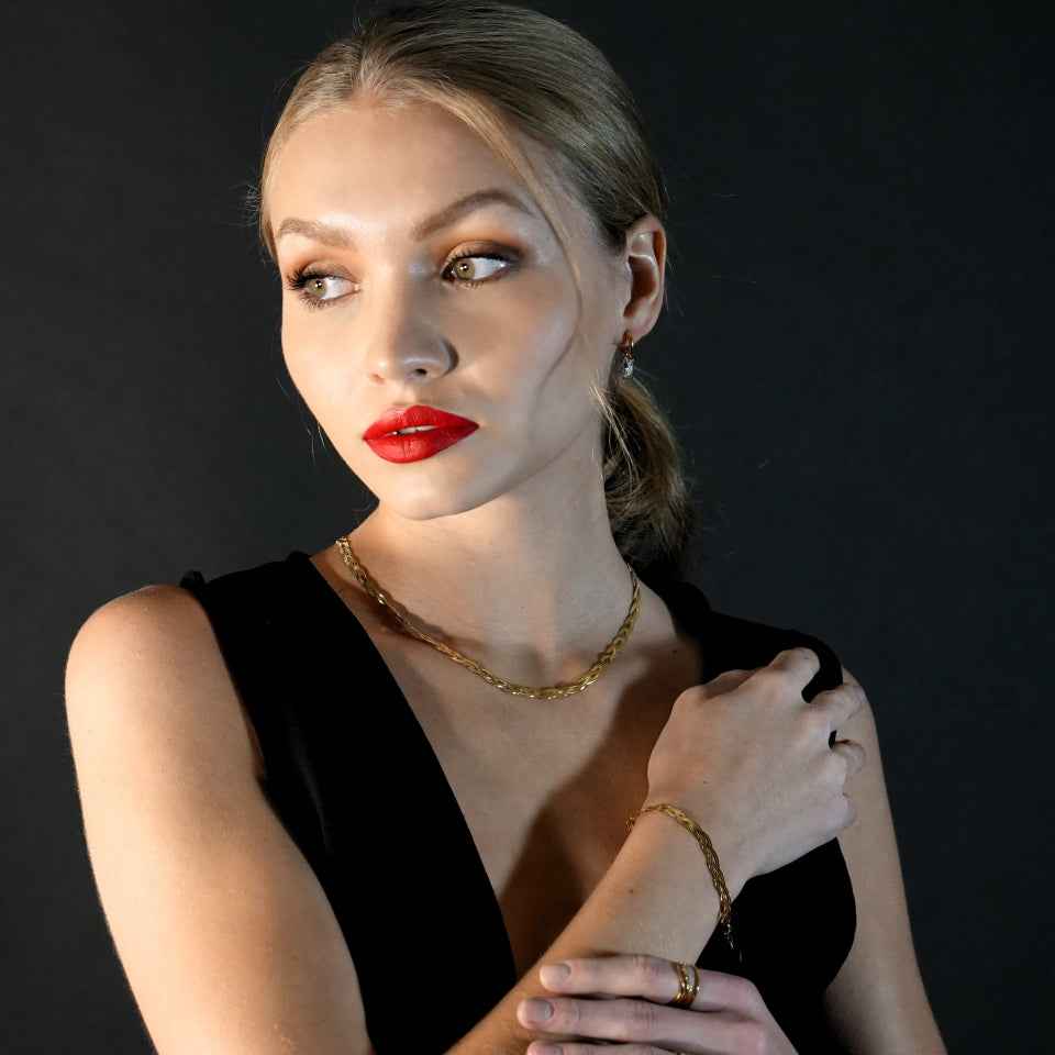 TARA Gold: Intertwined Herringbone Snake Skin Textured Necklace.