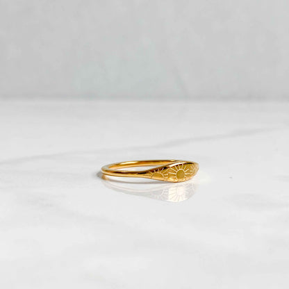 Bague dorée soleil en acier inoxydable plaqué or 18K | ASTRAÉA