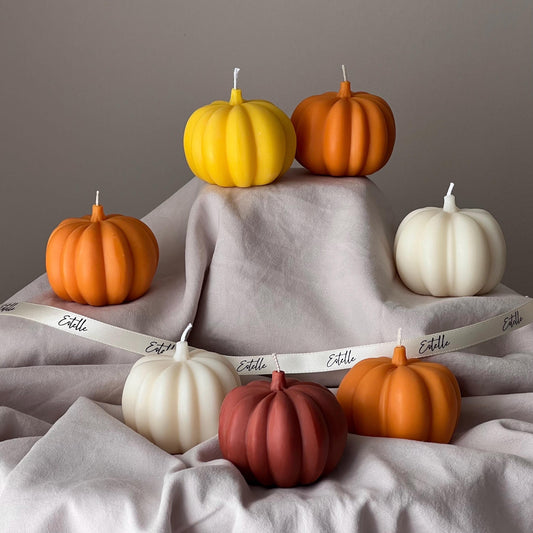 Handgemachte Kürbis-Sojawachs-Kerze: Herbst-Halloween-Deko