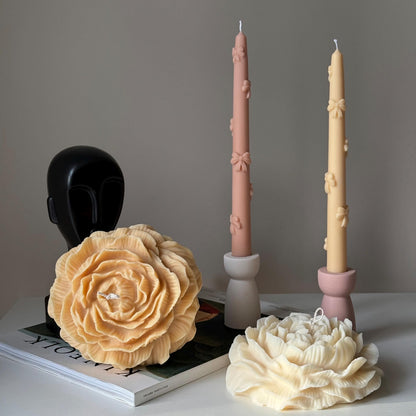 Große Pfingstrosen-Sojawachskerze: Skulpturale Blumenkerze