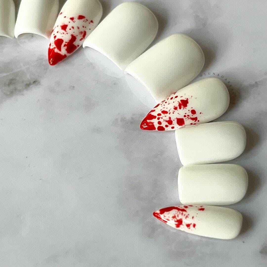 Bloody Vamp Teeth