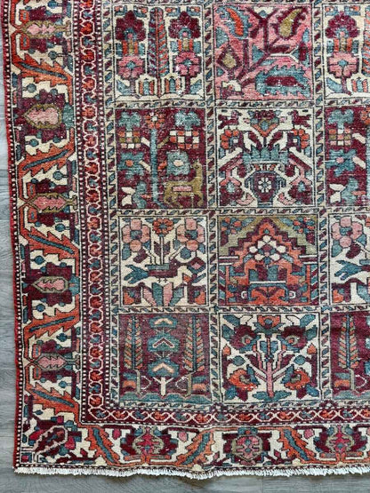 Perisan Bakhtiari Rug | 5' 1" x 9' 5"