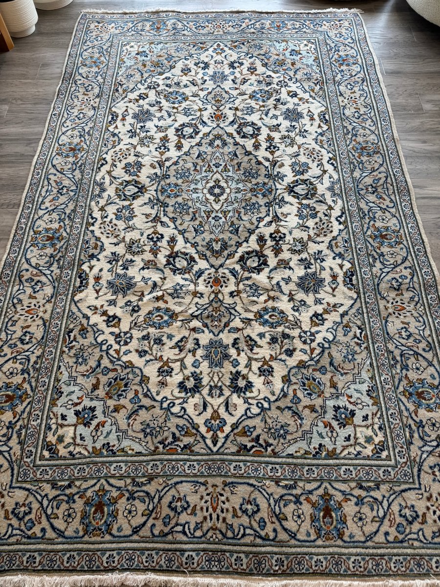 Perisan Kashan Rug | 4' 10" x 7' 10"