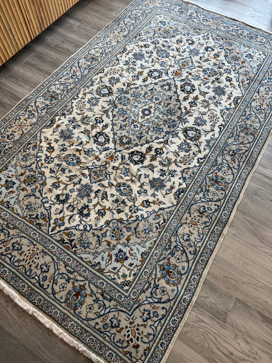 Perisan Kashan Rug | 4' 10" x 7' 10"