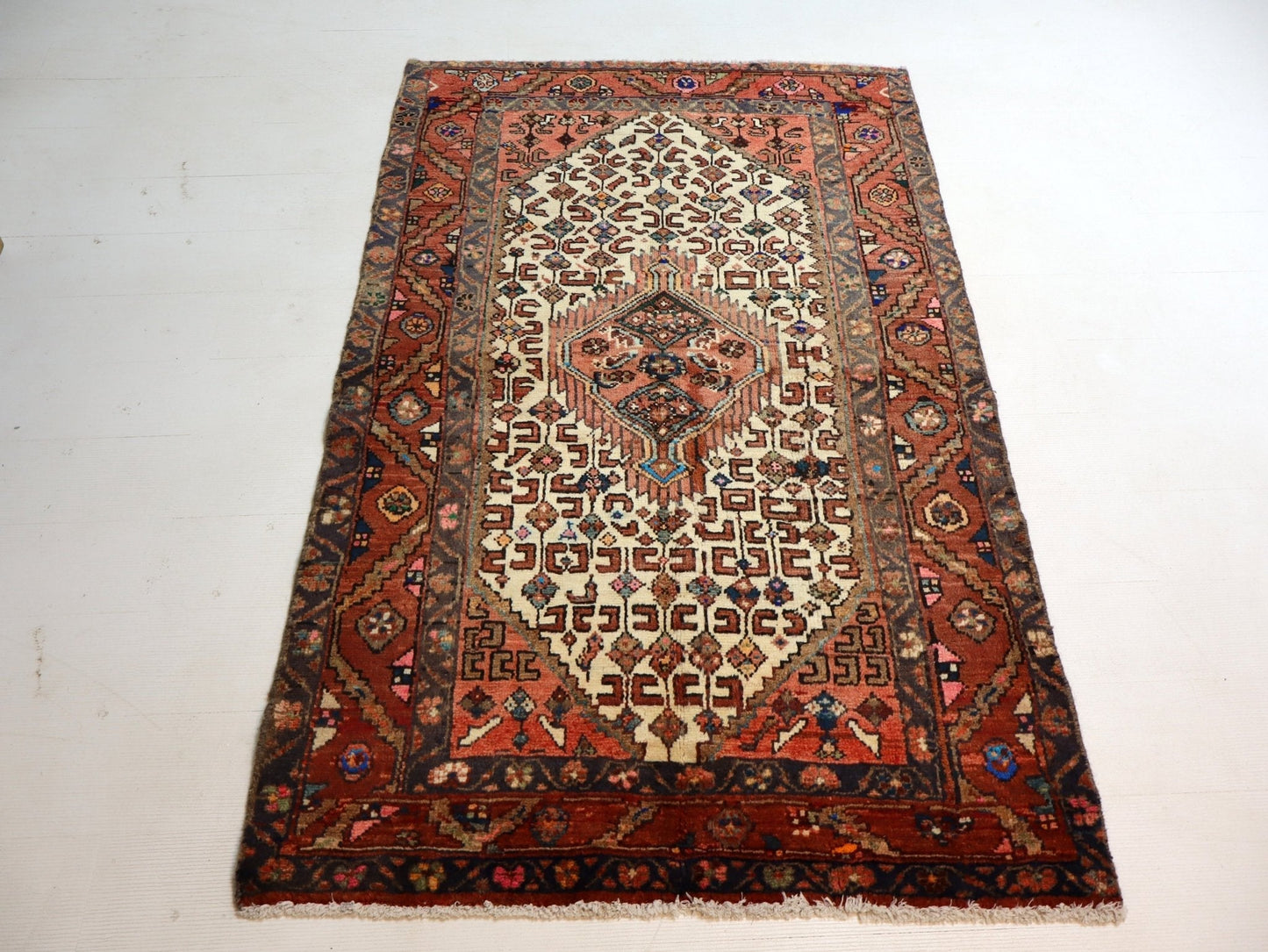Persian Asadabad Rug | 3' 3” x 5' 5"