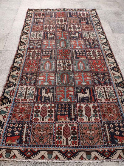 Persian Bakhtiar Rug | 4' 3" x 8' 6"
