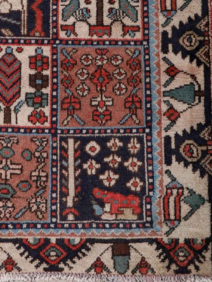 Persian Bakhtiar Rug | 4' 3" x 8' 6"