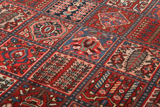Persian Bakhtiari Rug | 8' 6" x 12' 6"