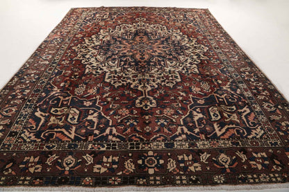 Persian Bakhtiari Rug | 9' 10" x 12' 9"