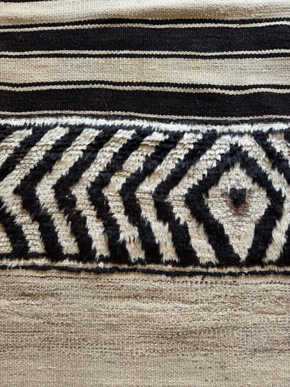 Persian Bakhtiyar Kilim | 3' 4" x 7' 4"
