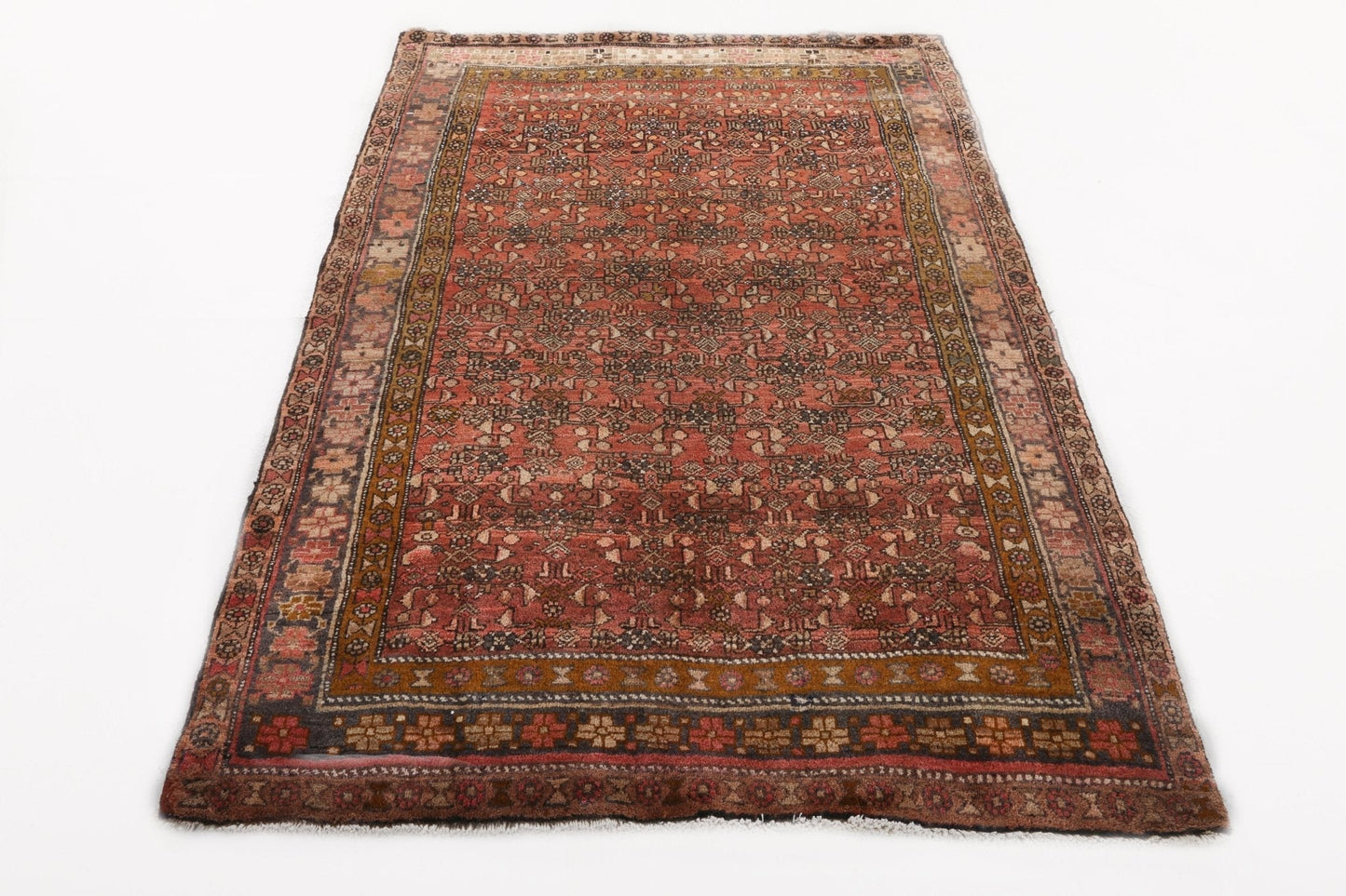 Persian Bidjar Rug | 4' 2" x 5' 9"