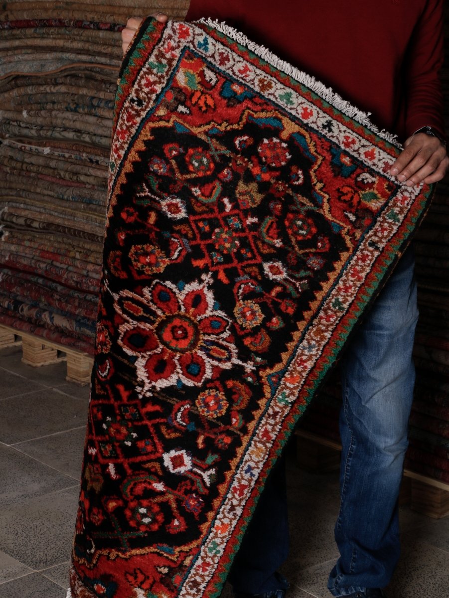 Persian Hamedan Rug | 2' 2” x 3' 5"