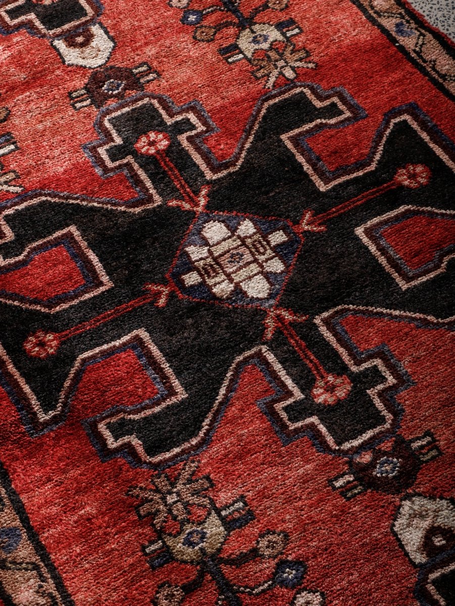 Persian Hamedan Runner Rug | 2' 9” x 9' 1"